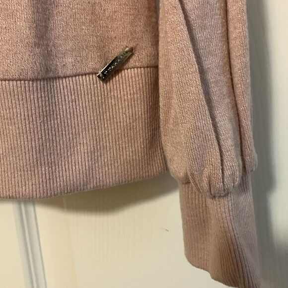 TAHARI, sweater, longhorn sleeve, ruffled, small, great condition - Picture 4 of 12